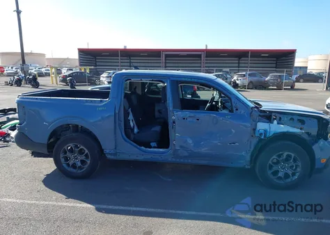 2024 Ford Maverick Xlt z USA, uszkodzony, nr VIN 3FTTW8H38RRA99978